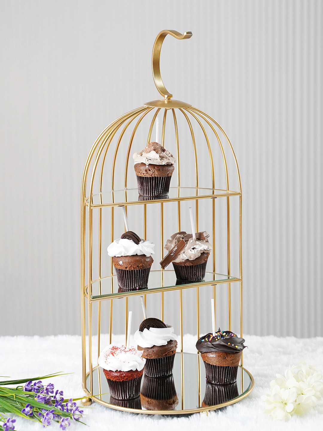 

Folkstorys Gold-Toned Crescent Dome 3 Tiered Cake Stand