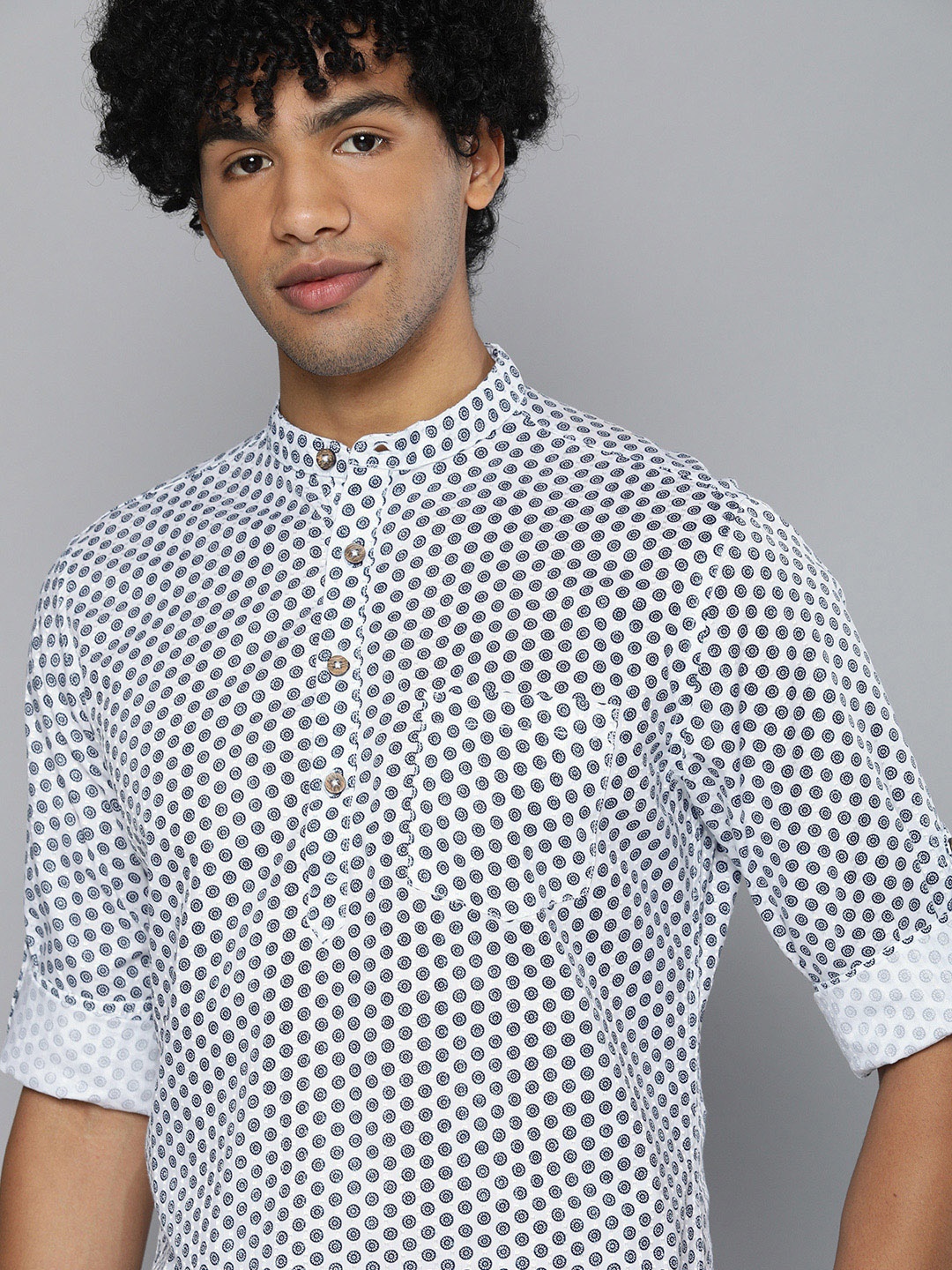 

The Indian Garage Co Men White Ethnic Motifs Printed Brocade Kurta