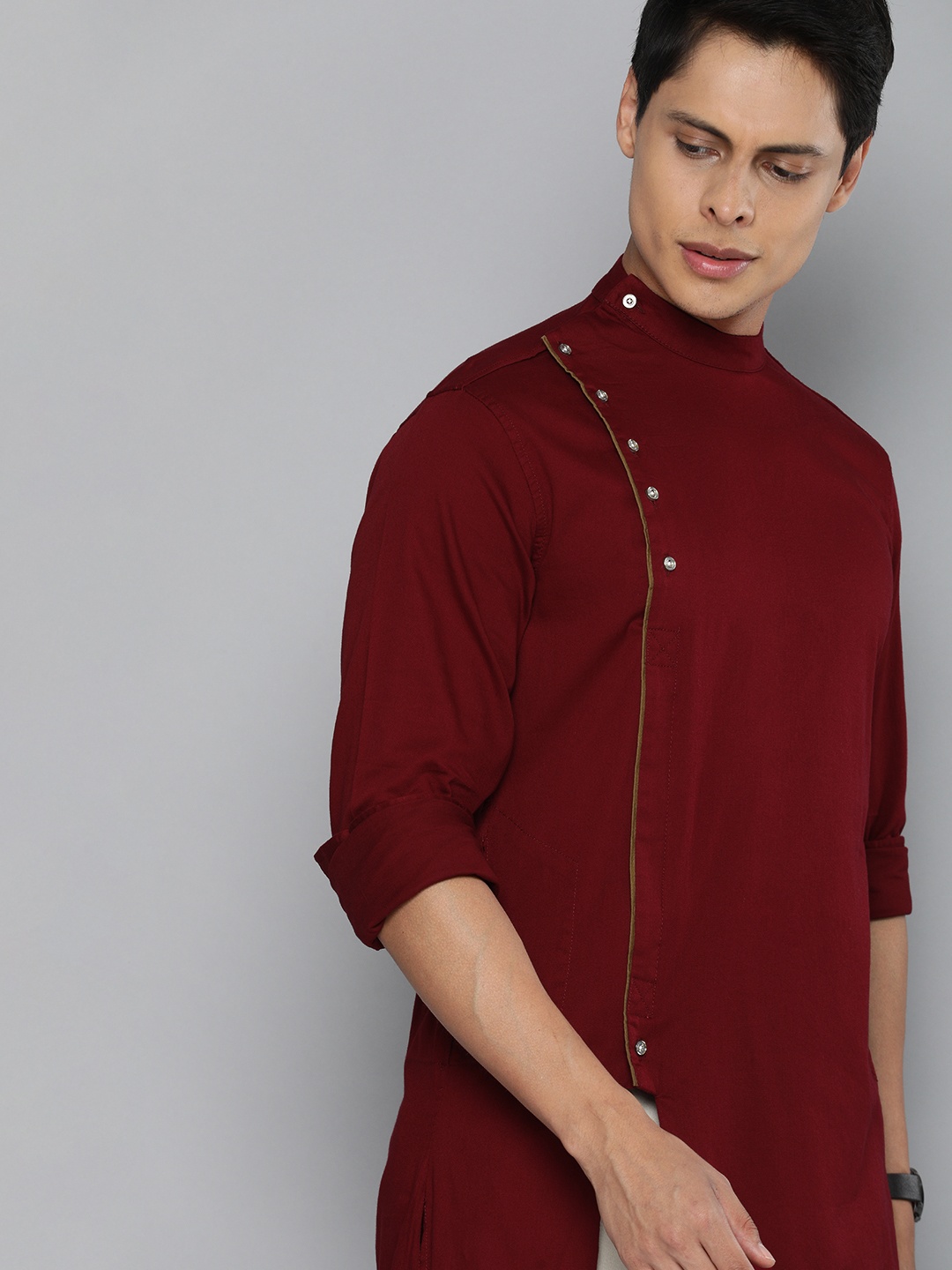 

The Indian Garage Co Men Maroon Solid Pure Cotton Assymetric Hem Angrakha Kurta