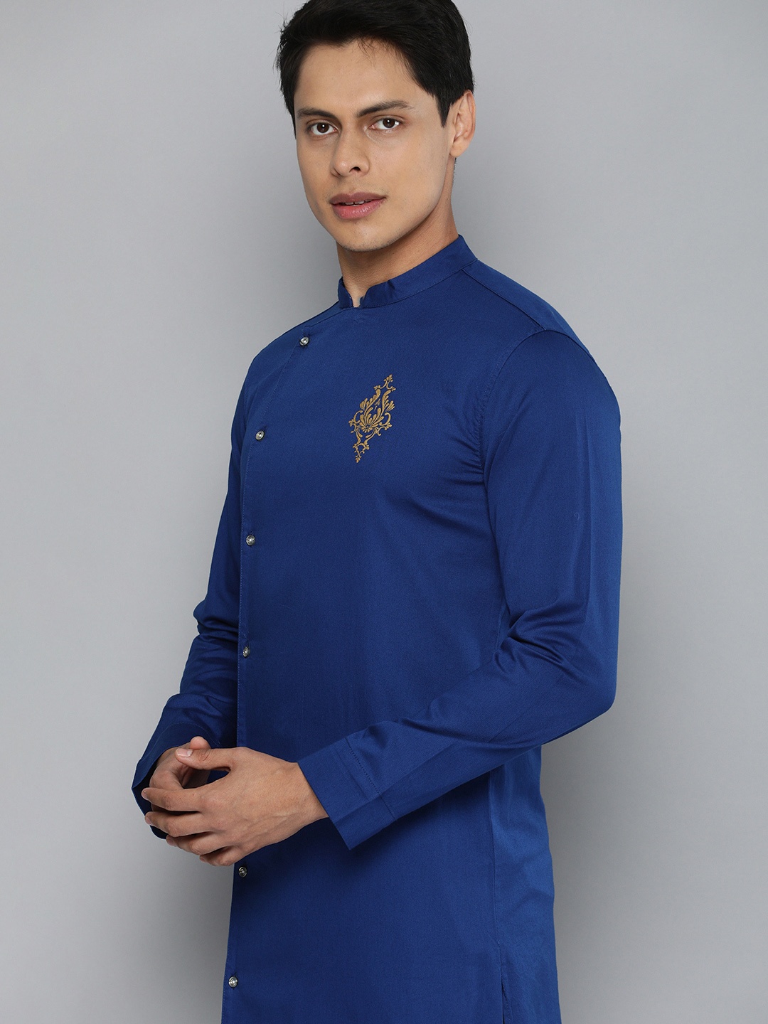 

The Indian Garage Co Men Blue & Golden Solid Pure Cotton Assymetric Hem Angrakha Kurta