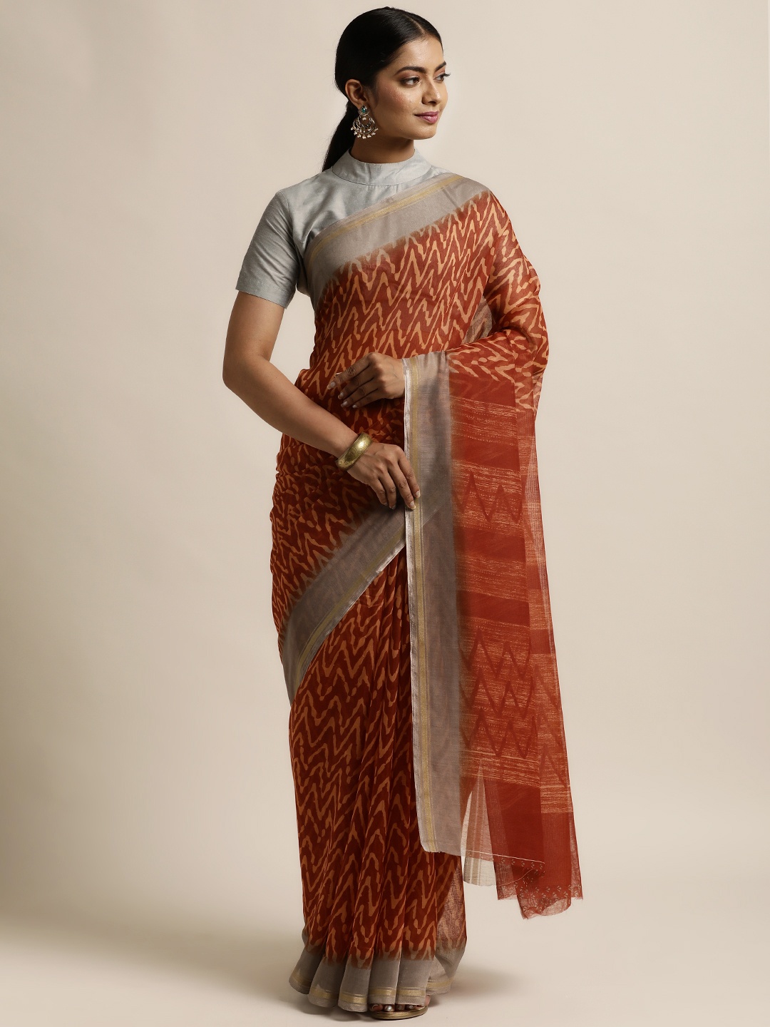 

aamna Brown & Grey Printed Silk Cotton Saree