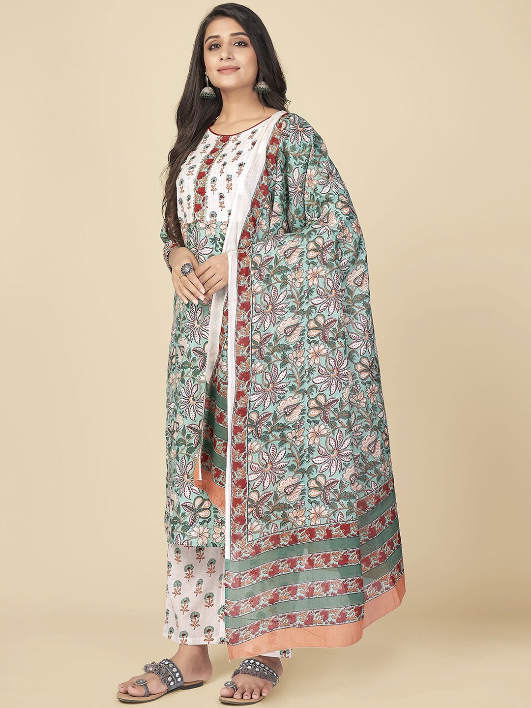 

Vbuyz Women Green Floral Printed Pure Cotton Kurta with Trousers & With Dupatta