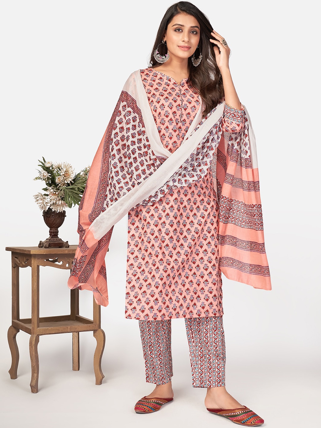 

Vbuyz Women Peach-Coloured Ethnic Motifs Printed Pure Cotton Kurta with Trousers & Dupatta
