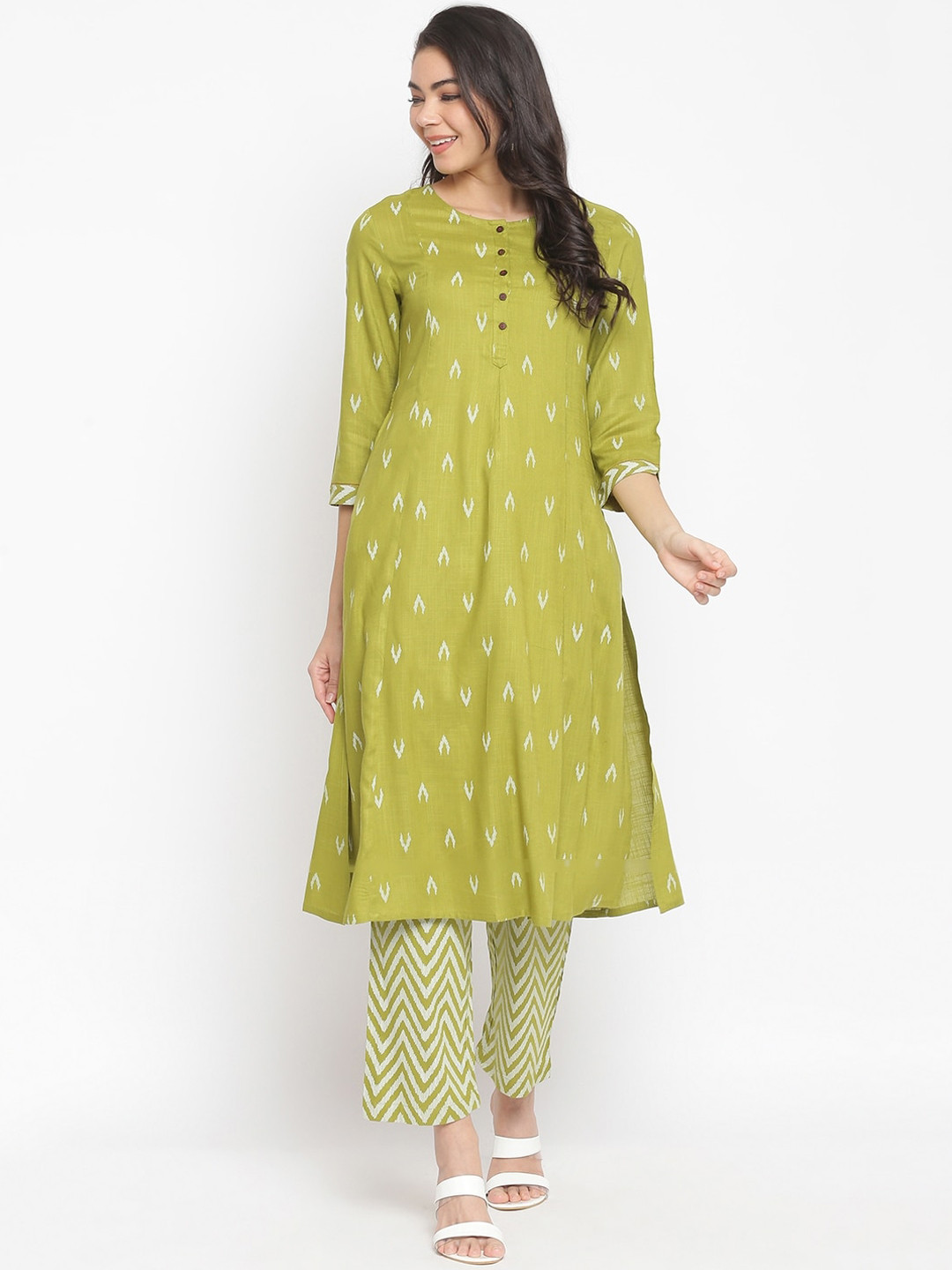 

IMARA Women Green Printed Pleated Liva Kurti with Palazzos