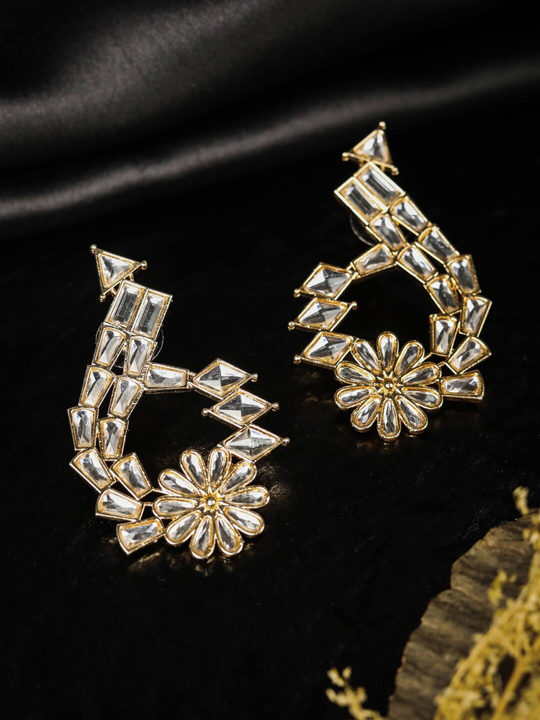 

Priyaasi Rose Gold Contemporary Drop Earrings