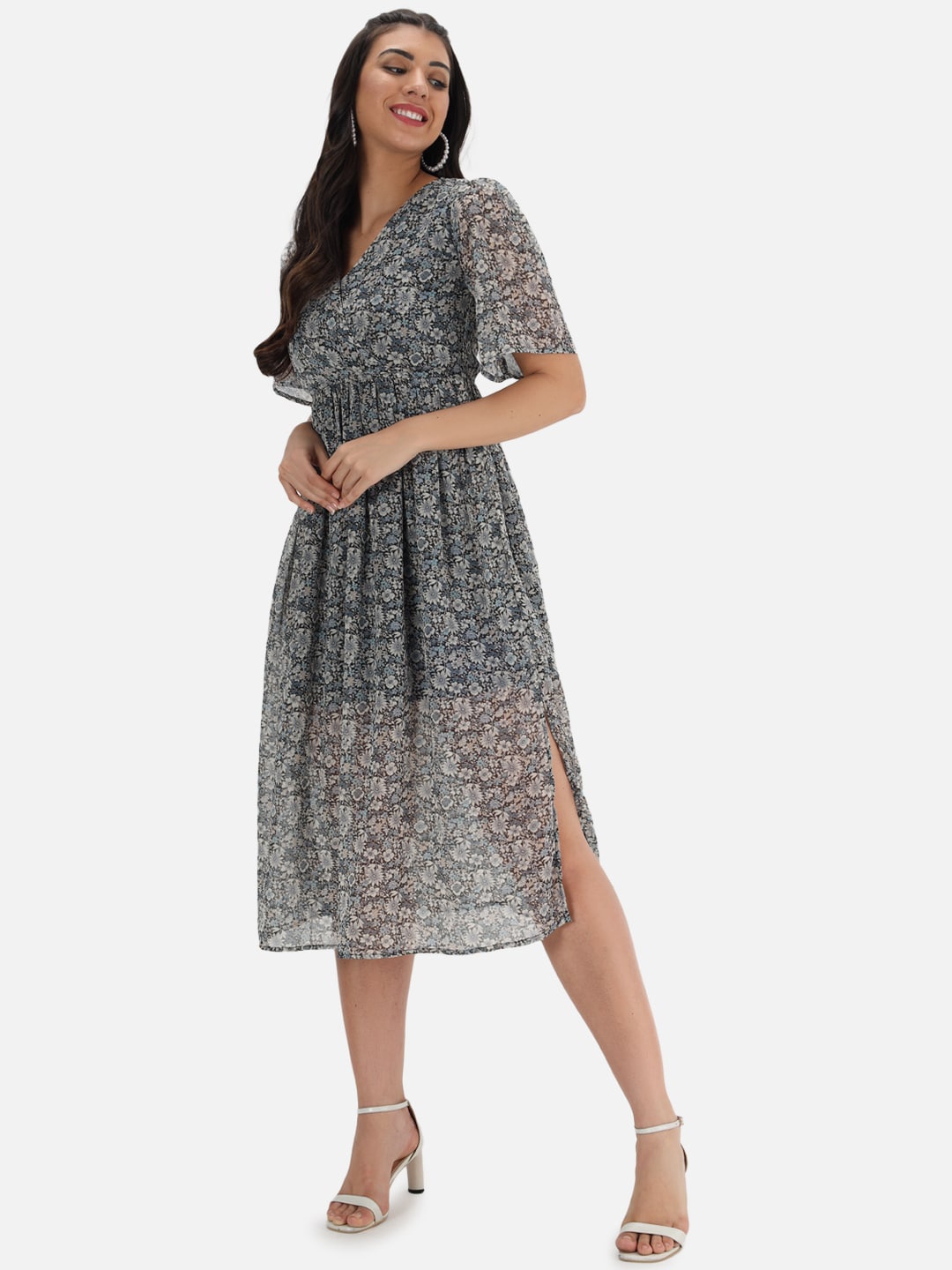 

Trend Arrest Black & Blue Floral Chiffon Midi Dress