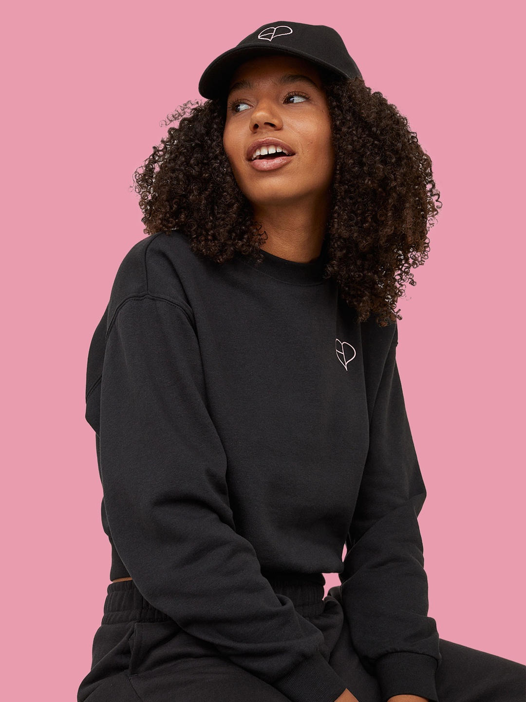 

H&M Women Black Embroidered Canvas Cap