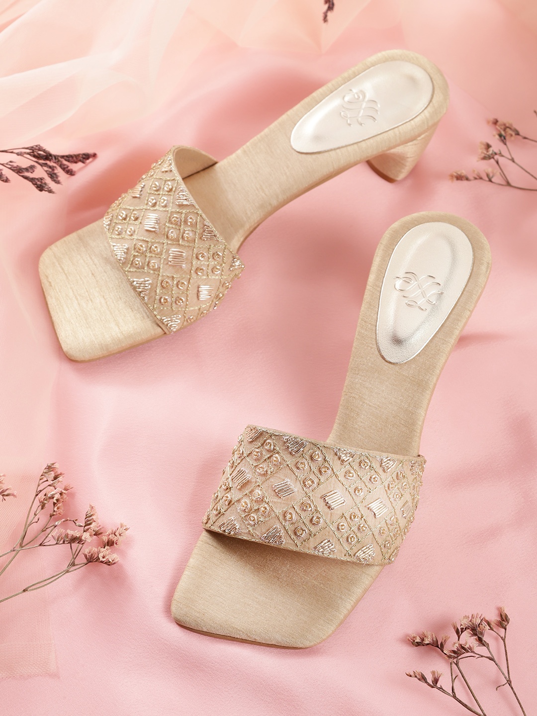 

House of Pataudi Beige & Gold-Toned Embroidered Handcrafted Ethnic Open Toe Block Heels