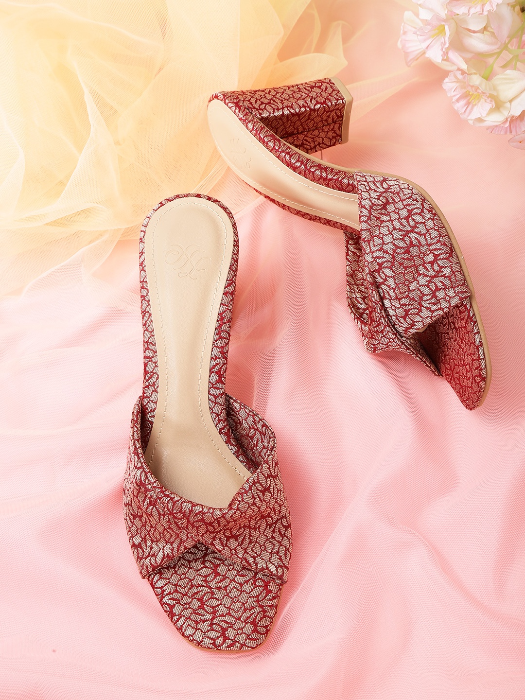 

House of Pataudi Mroon & Gold-Toned Woven Design Handcrafted Block Heels, Maroon