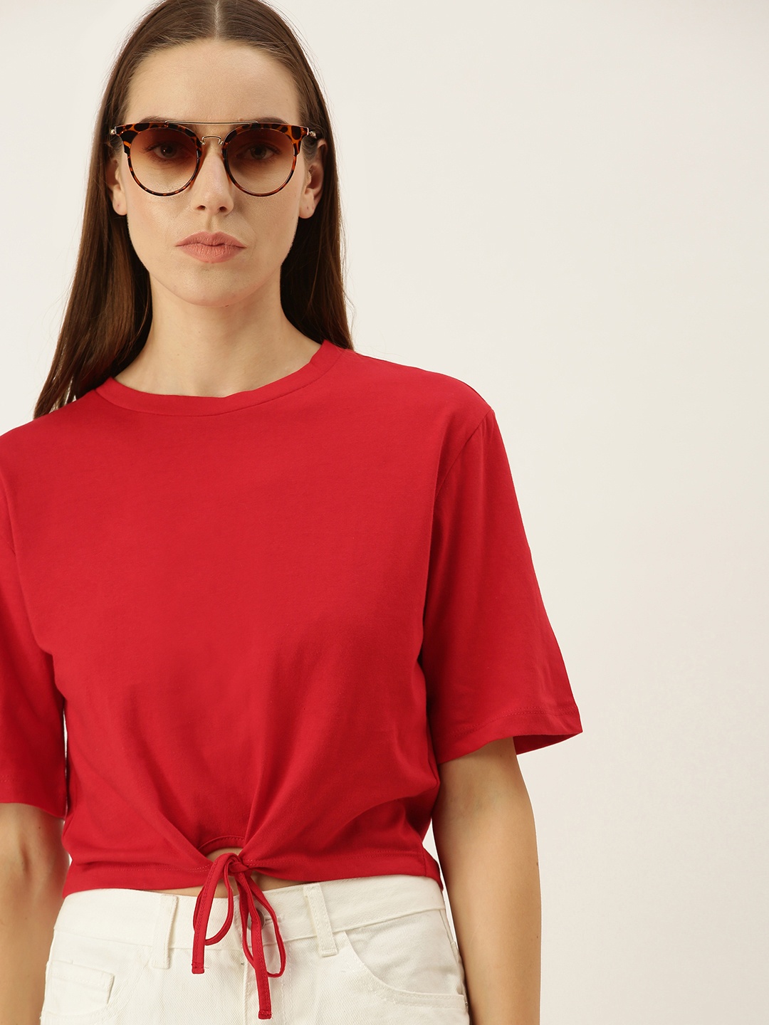 

FOREVER 21 Red Solid Front Knot Top