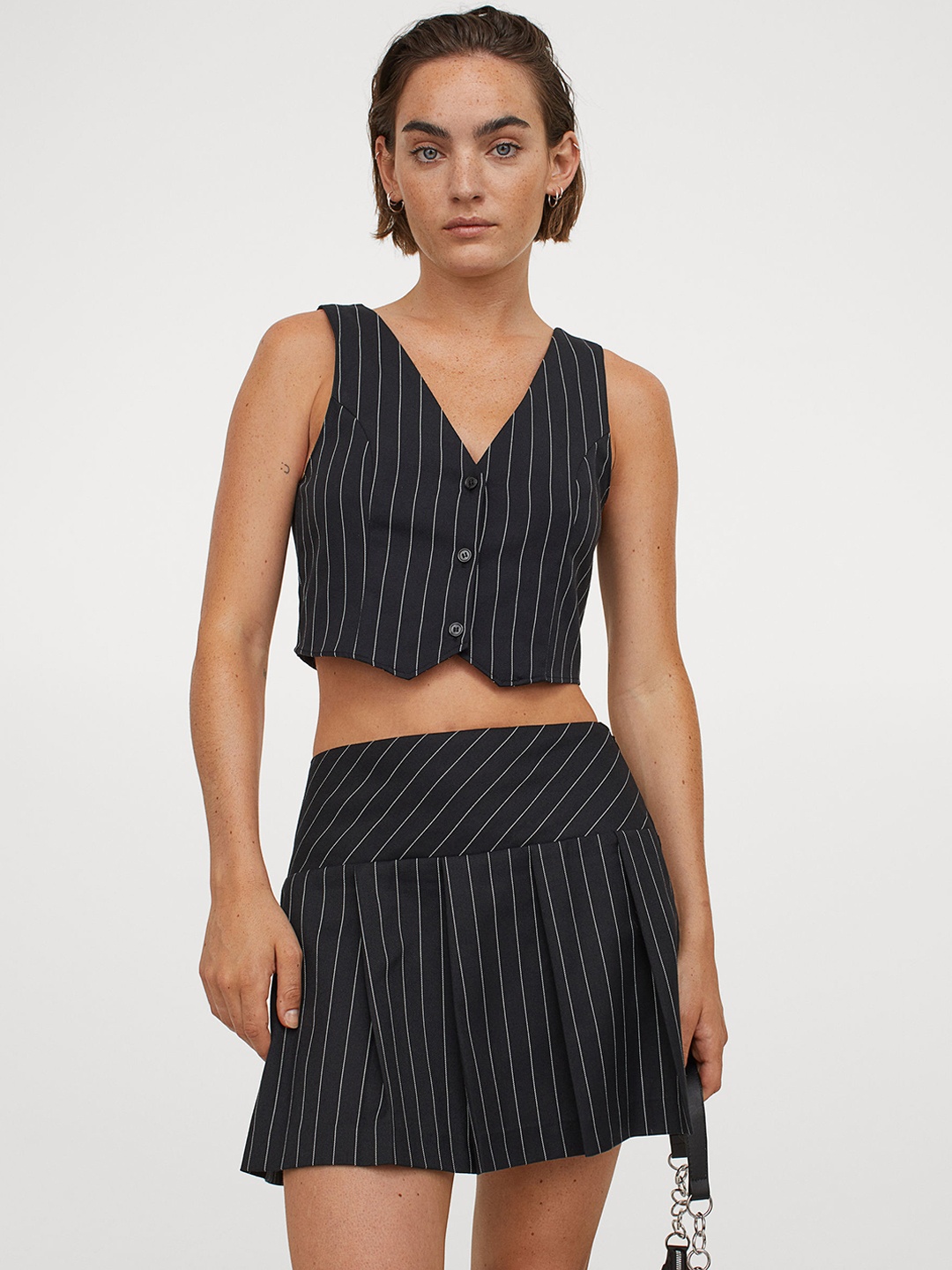 

H&M Womens Black Pleated skirt