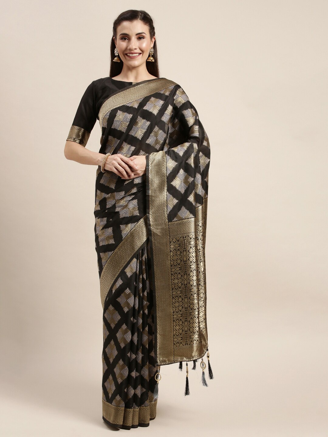 

Amrutam Fab Black & Gold-Toned Woven Design Silk Blend Banarasi Saree