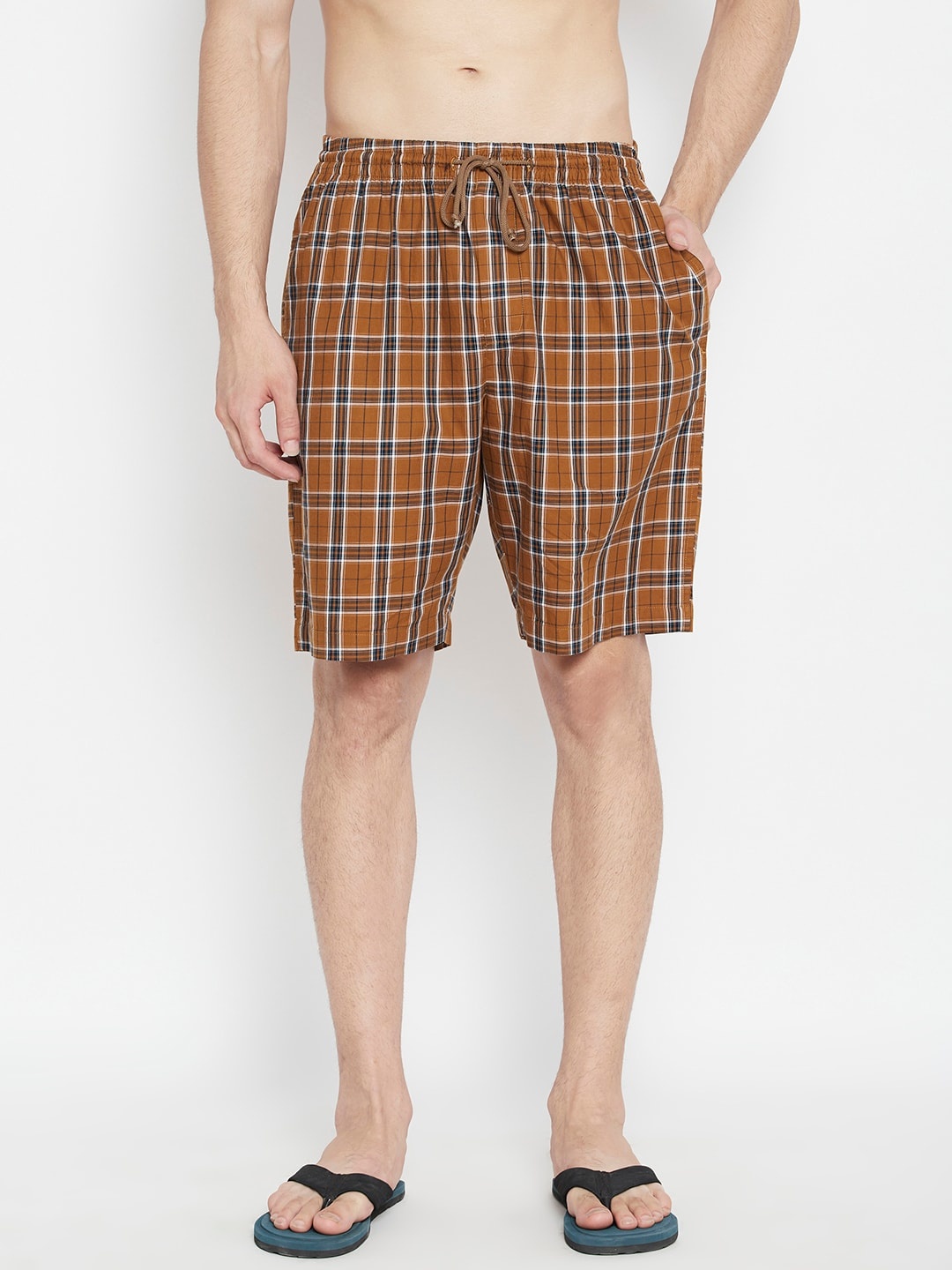

Crimsoune Club Men Brown Checked Lounge Shorts