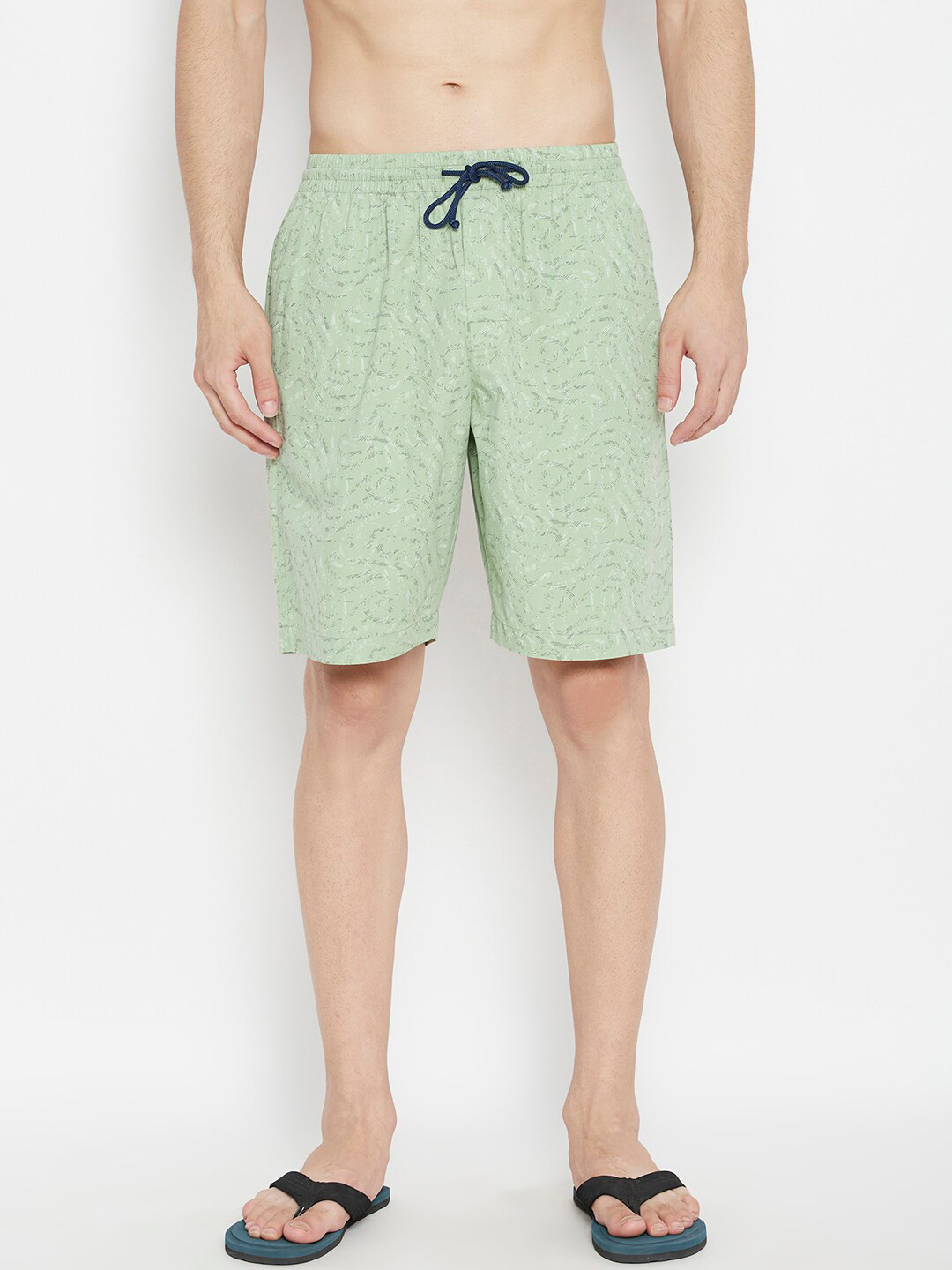 

Crimsoune Club Men Green Printed Slim Fit Lounge Shorts