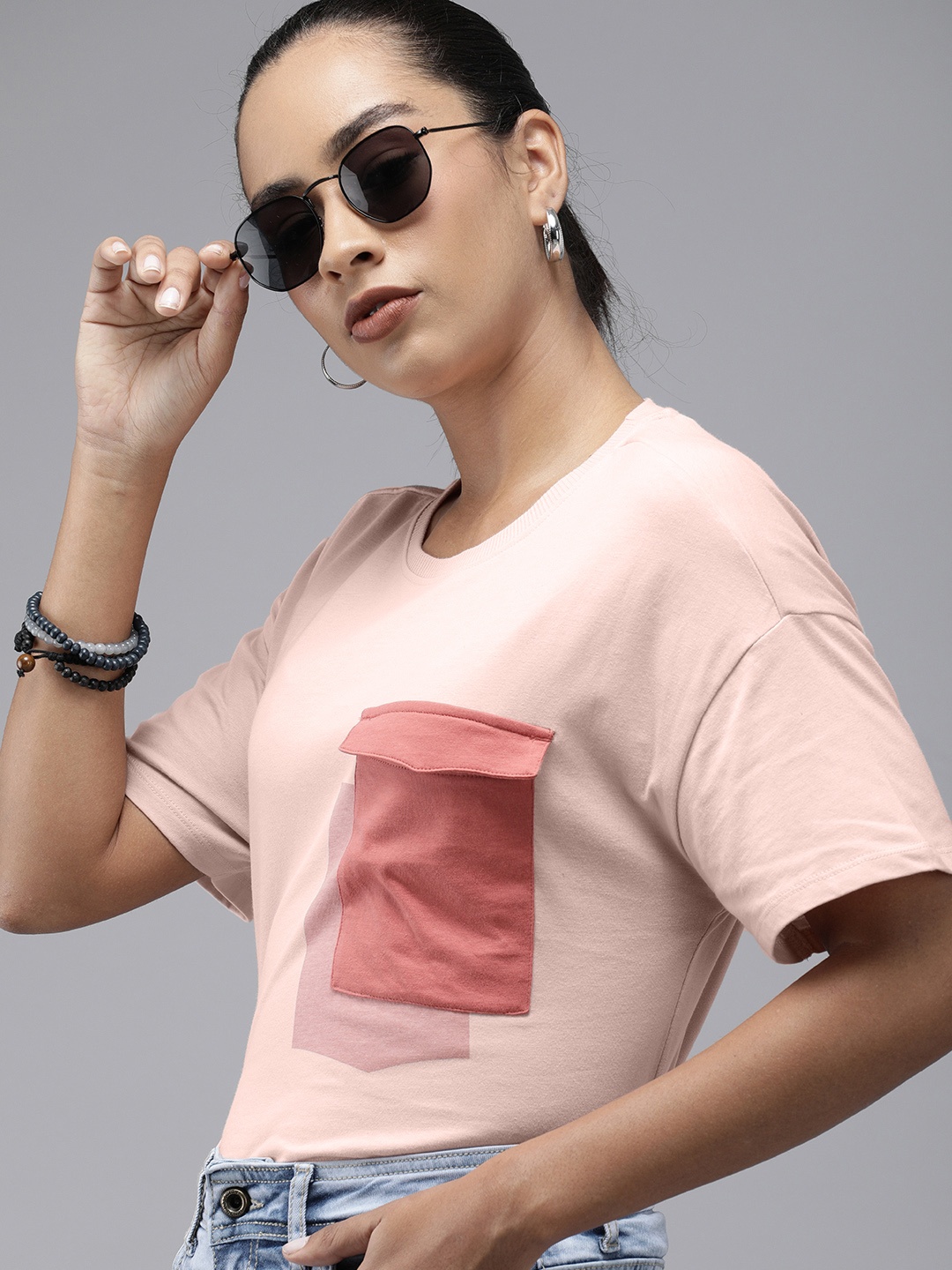 

Roadster Women Pink Solid Drop-Shoulder Sleeves Pure Cotton T-shirt with Flap Pocket