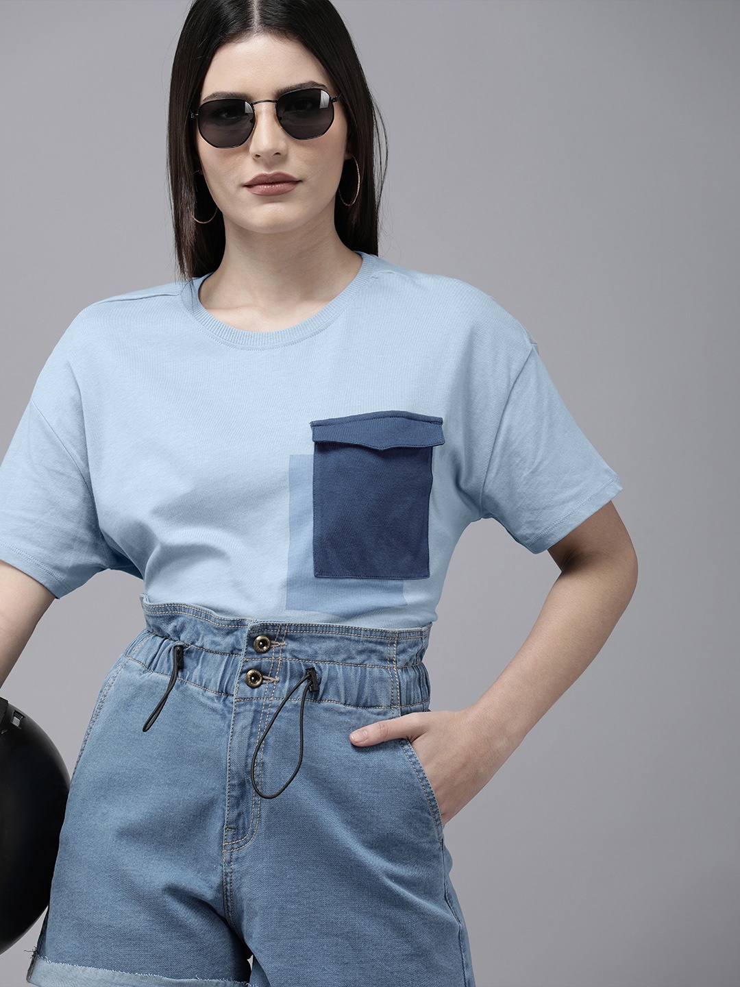 

Roadster Women Blue Solid Drop-Shoulder Sleeves Pure Cotton T-shirt with Flap Pocket
