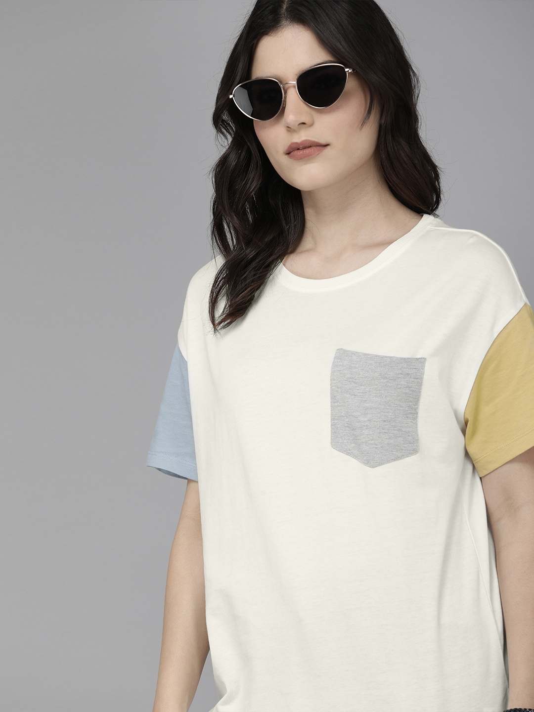 

Roadster Women White Colourblocked Drop-Shoulder Sleeves Pure Cotton T-shirt