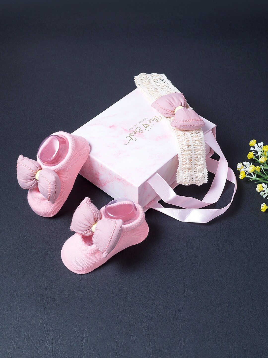 

Golden Peacock Girls Set of 2 Pink & Cream-Coloured Laced Hairbands