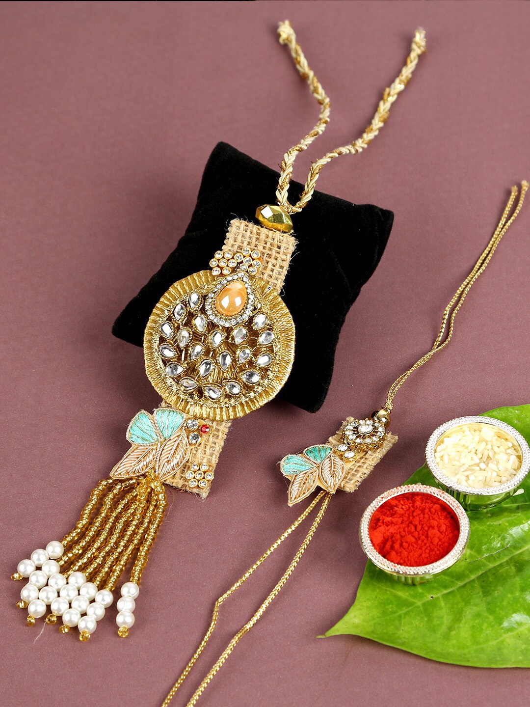 

Aapno Rajasthan Multicoloured Bhaiya Bhabhi Traditional Rakhi Set, Gold