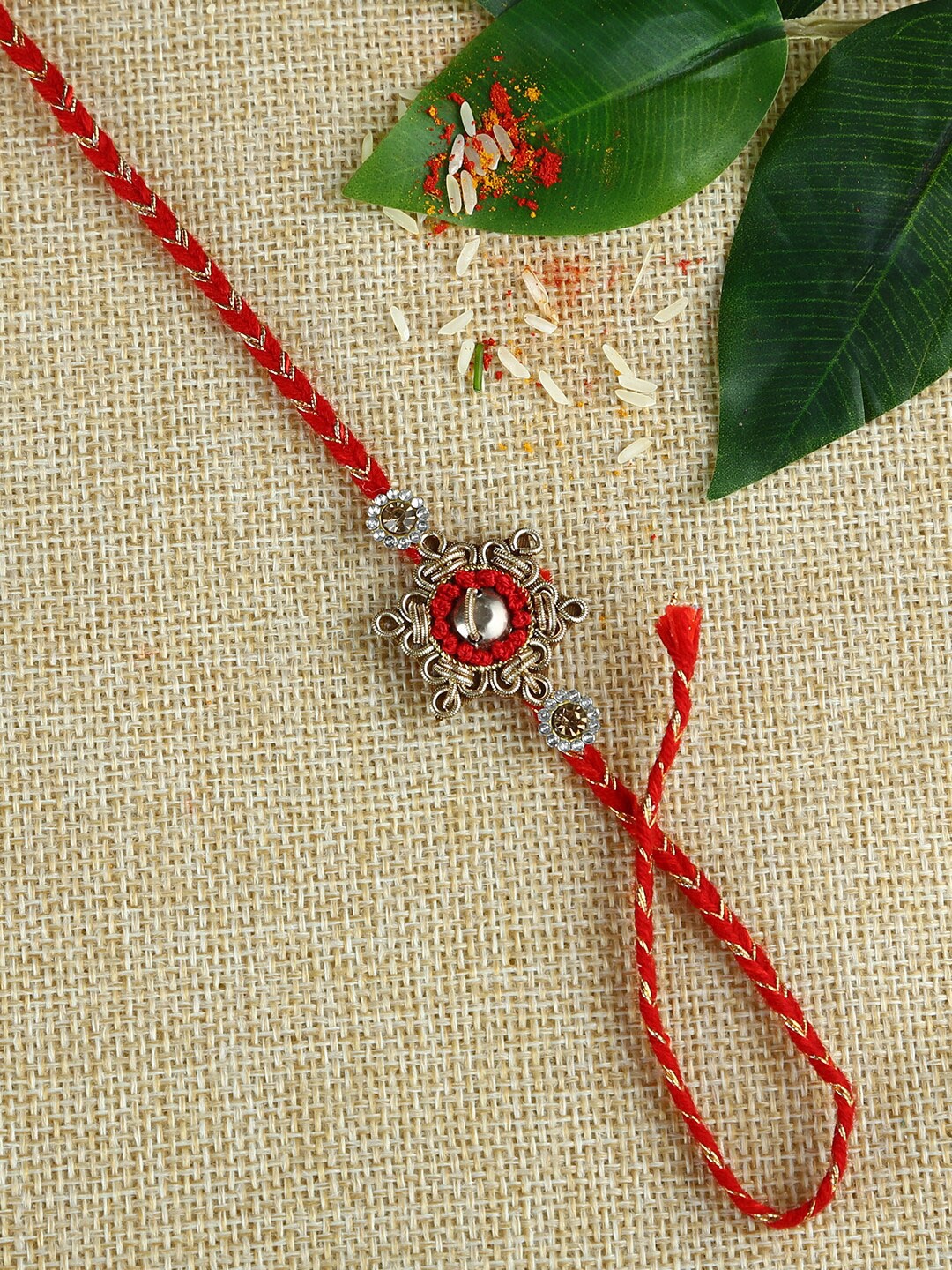 

Aapno Rajasthan Multicoloured Rakhi Gift Set, Red