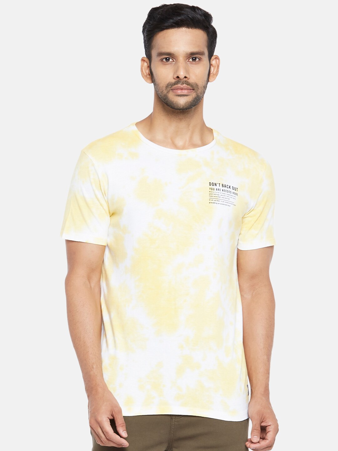 

People Men Yellow and White Dyed Regular Fit T-shirt