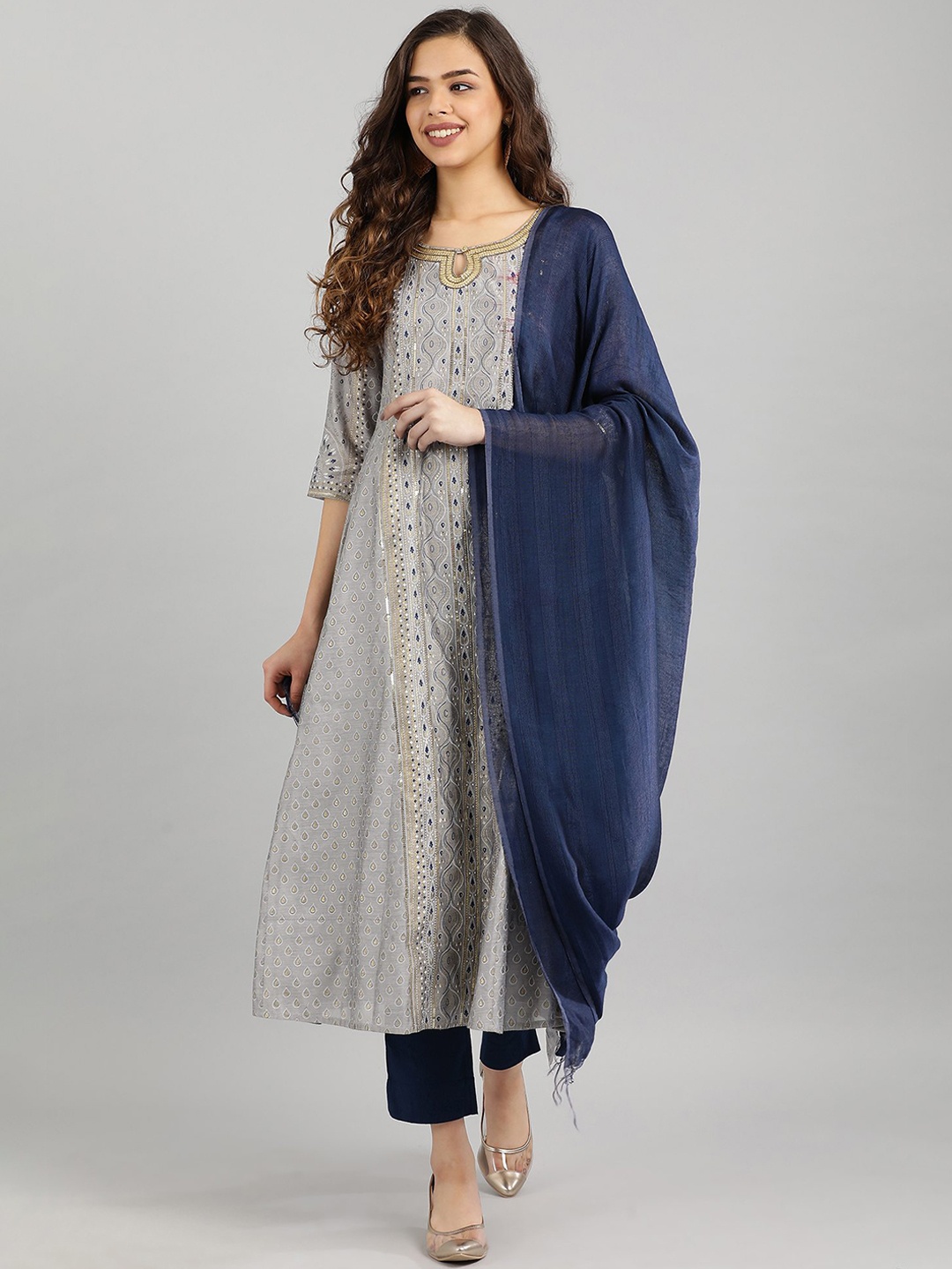 

AURELIA Women Grey Ethnic Motifs Printed Sequinned Kurta with Trousers & Dupatta