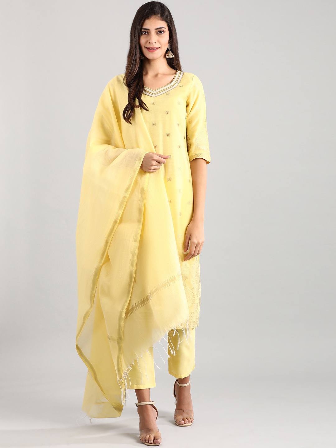 

AURELIA Women Yellow Ethnic Motifs Printed Beads Kurta with Trousers & Dupatta
