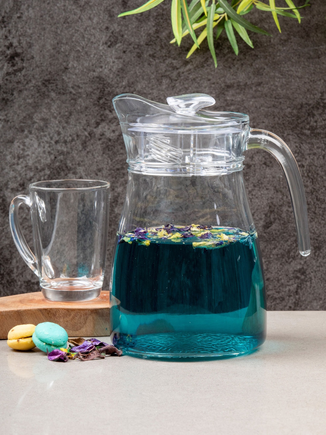 

GOODHOMES Transparent Solid Glass Water Jug With Lid