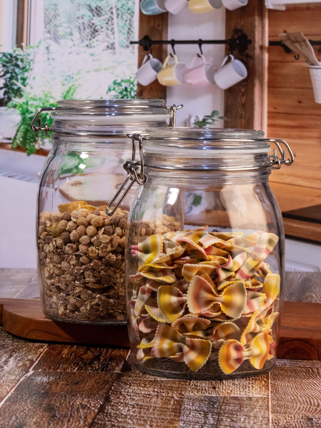 

GOODHOMES Set Of 2 Transparent Solid Glass Storage Jar With Clip Lid
