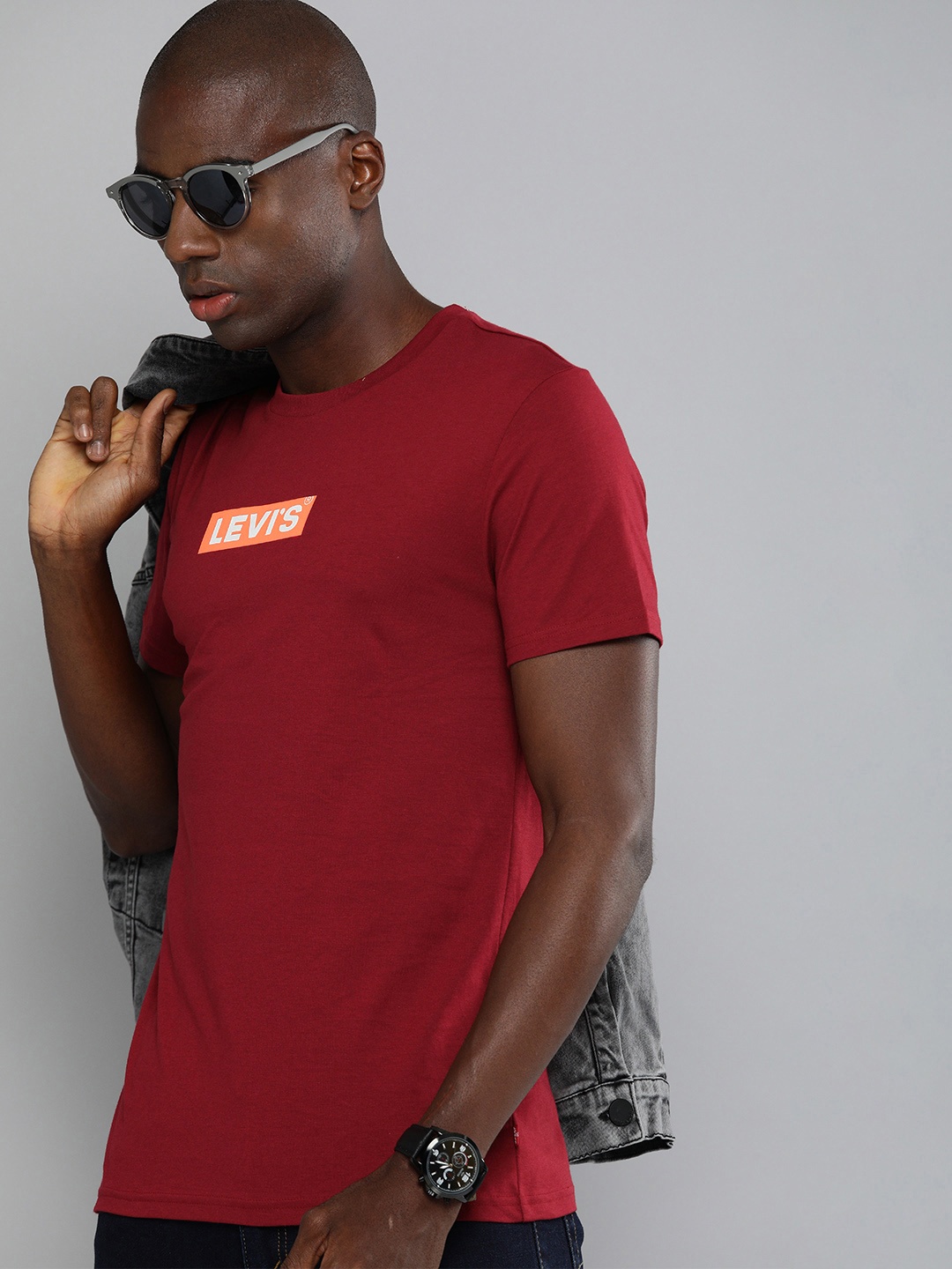 

Levis Men Red Brand Logo Printed Pure Cotton T-shirt