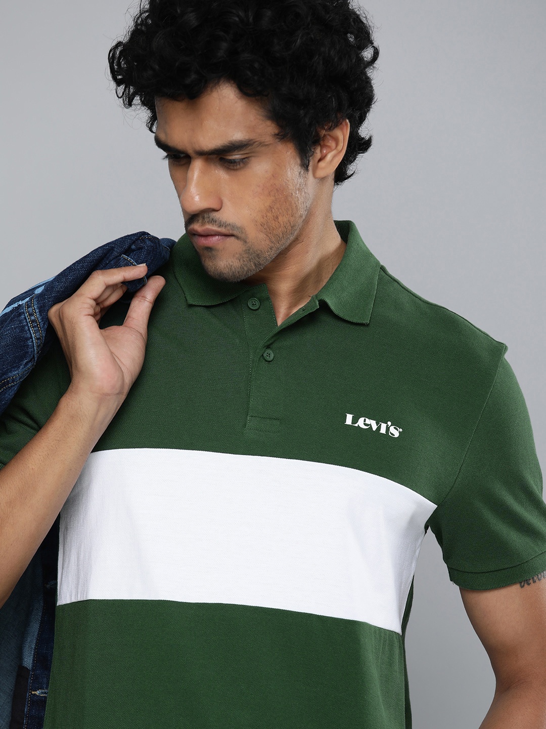 

Levis Men Green & White Colourblocked Polo Collar Pure Cotton T-shirt