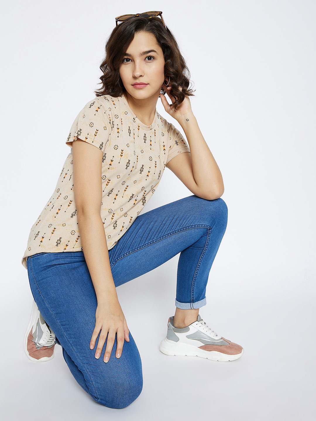 

Crimsoune Club Women Beige Printed Slim Fit T-shirt