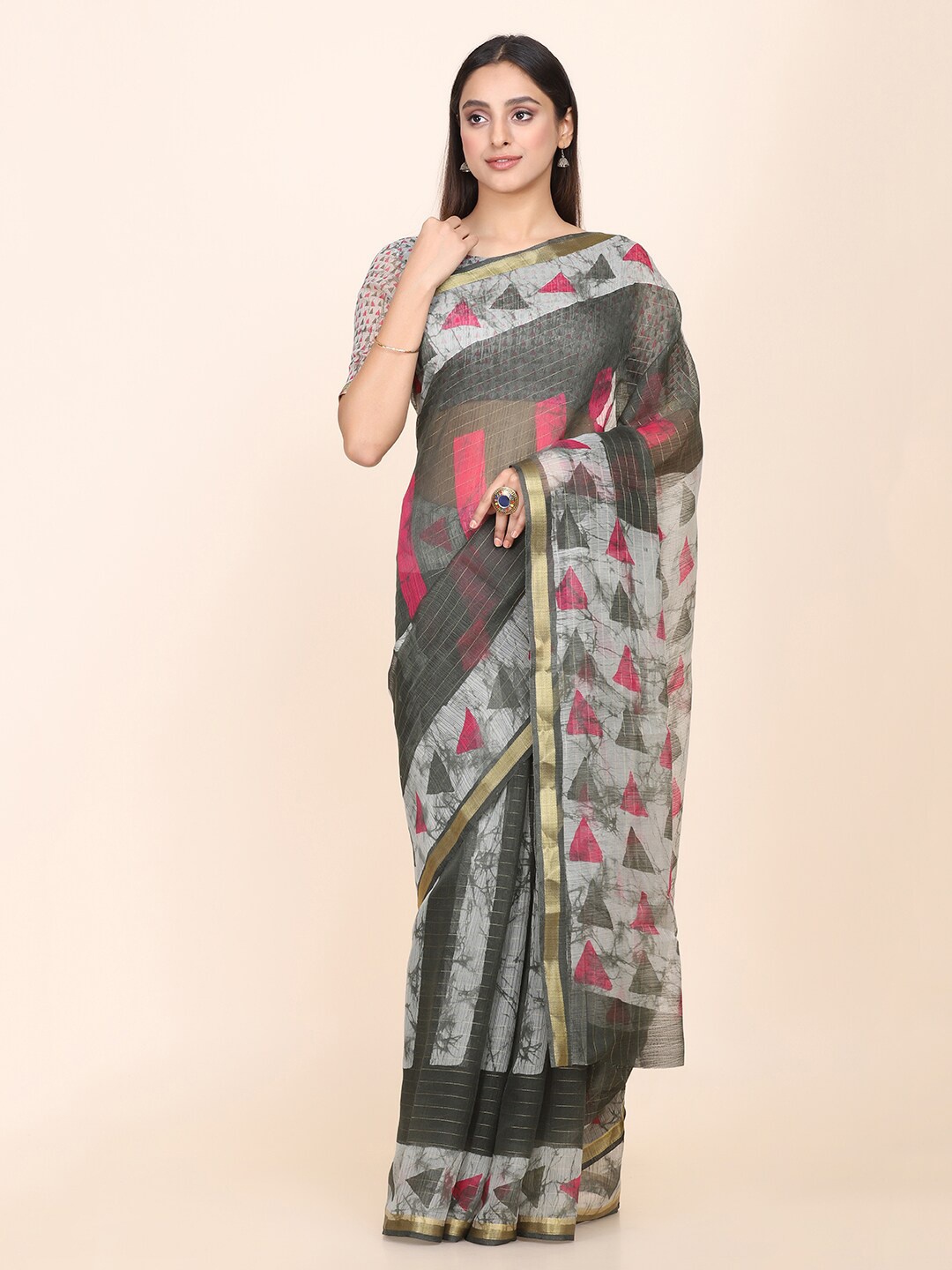 

Shaily Green & Pink Geometric Printed Silk Blend Saree