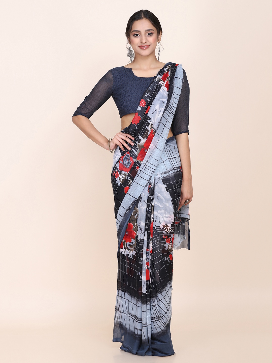 

Shaily Black & Red Floral Printed Georgette Saree, Grey
