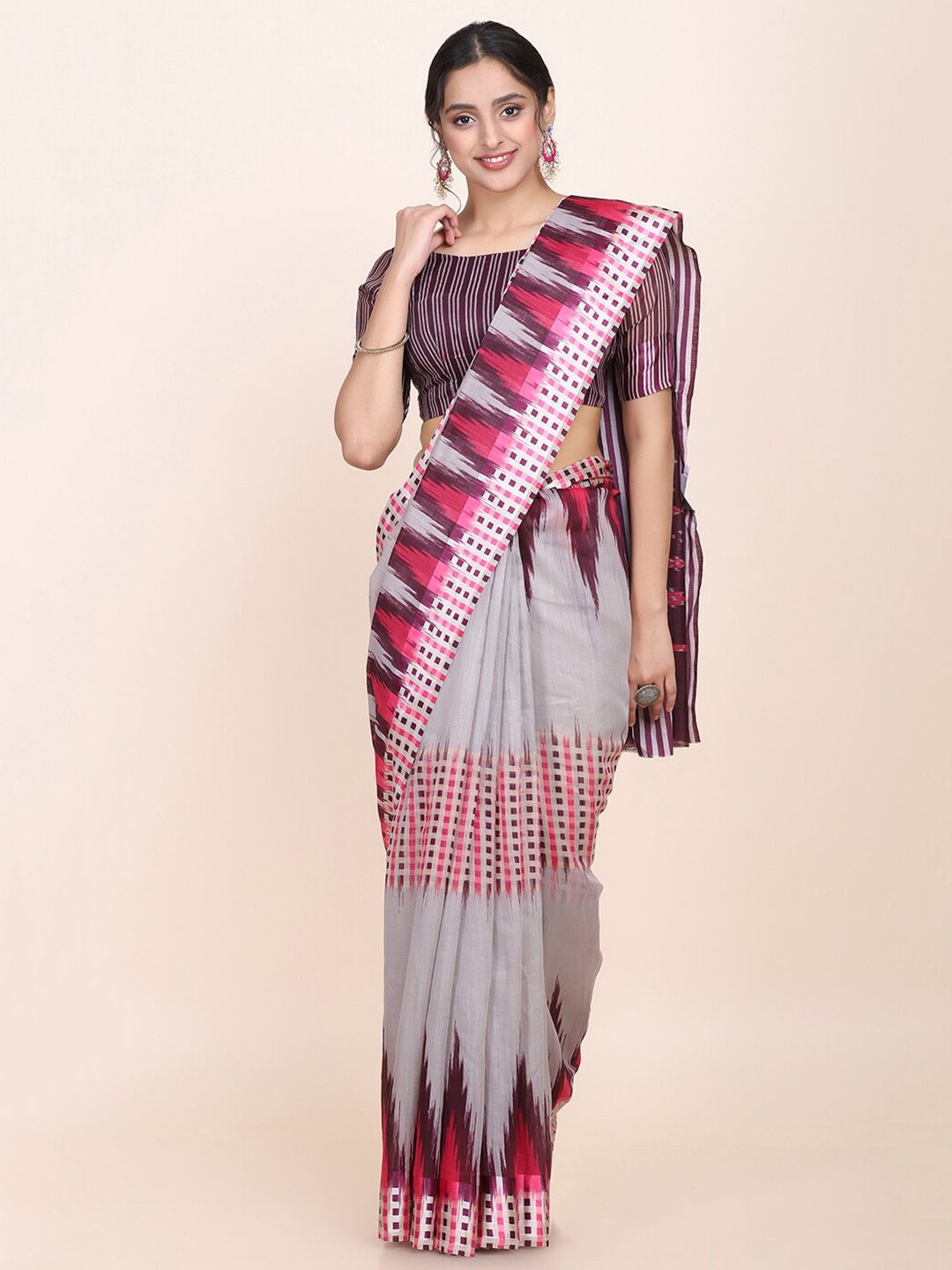 

Shaily Grey & Maroon Printed Saree
