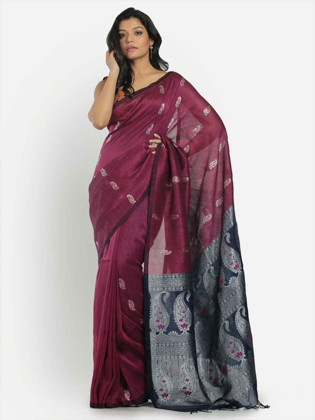 

Aryavart Magenta & Blue Ethnic Motifs Zari Woven Design Linen Cotton Jamdani Saree