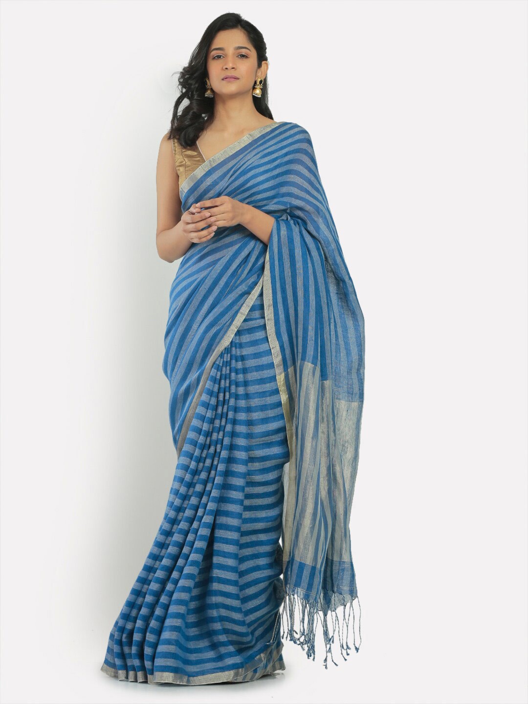 

Aryavart Women Blue & Grey Horizontal Striped Saree