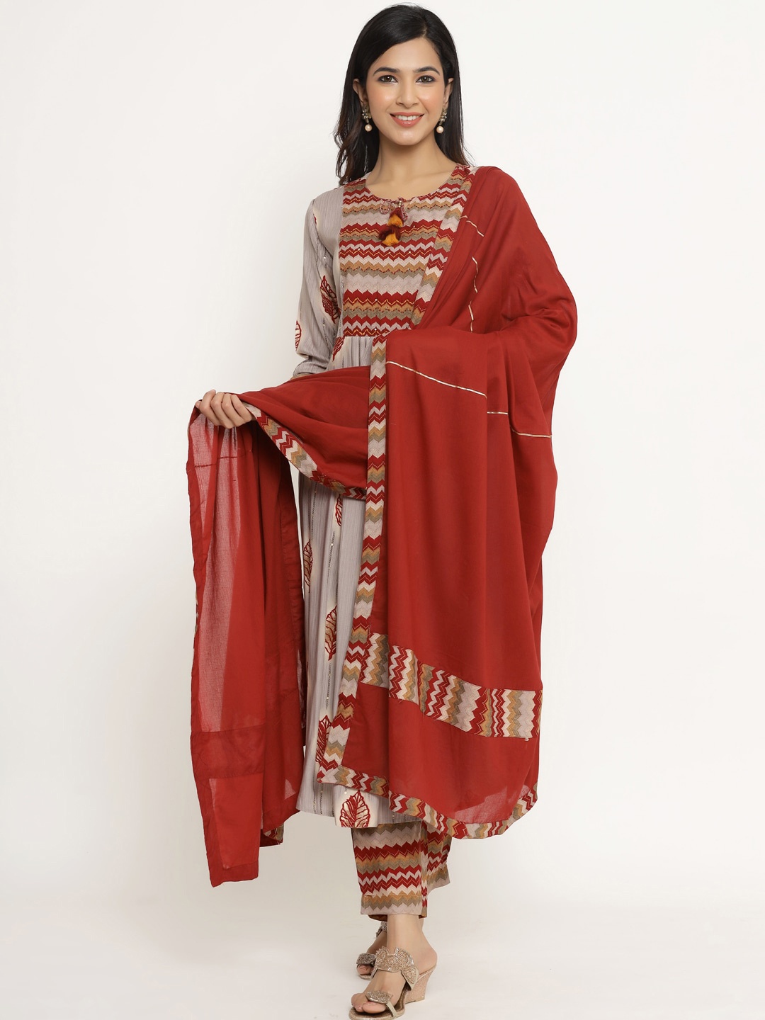 

DIVYANK Women Grey & Rust Red Ethnic Motifs Printed Kurta with Trousers & Dupatta