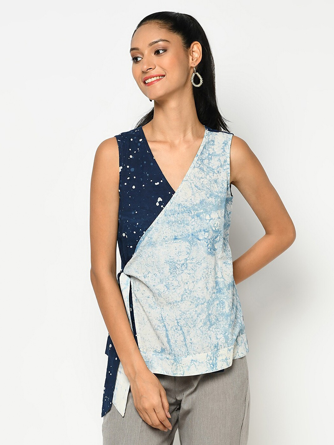 

Fabindia Women Blue & White Tie & Dyed Printed Regular Wrap Top With Tie-Up