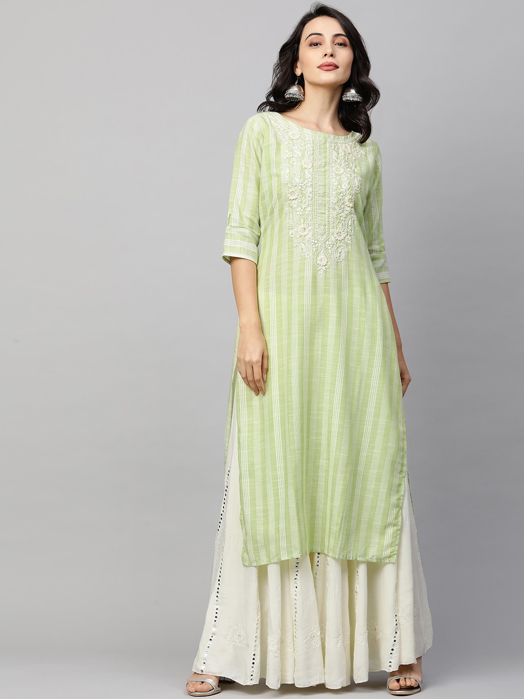 

FASHOR Women Green Striped & Floral Embroidered Straight Kurta