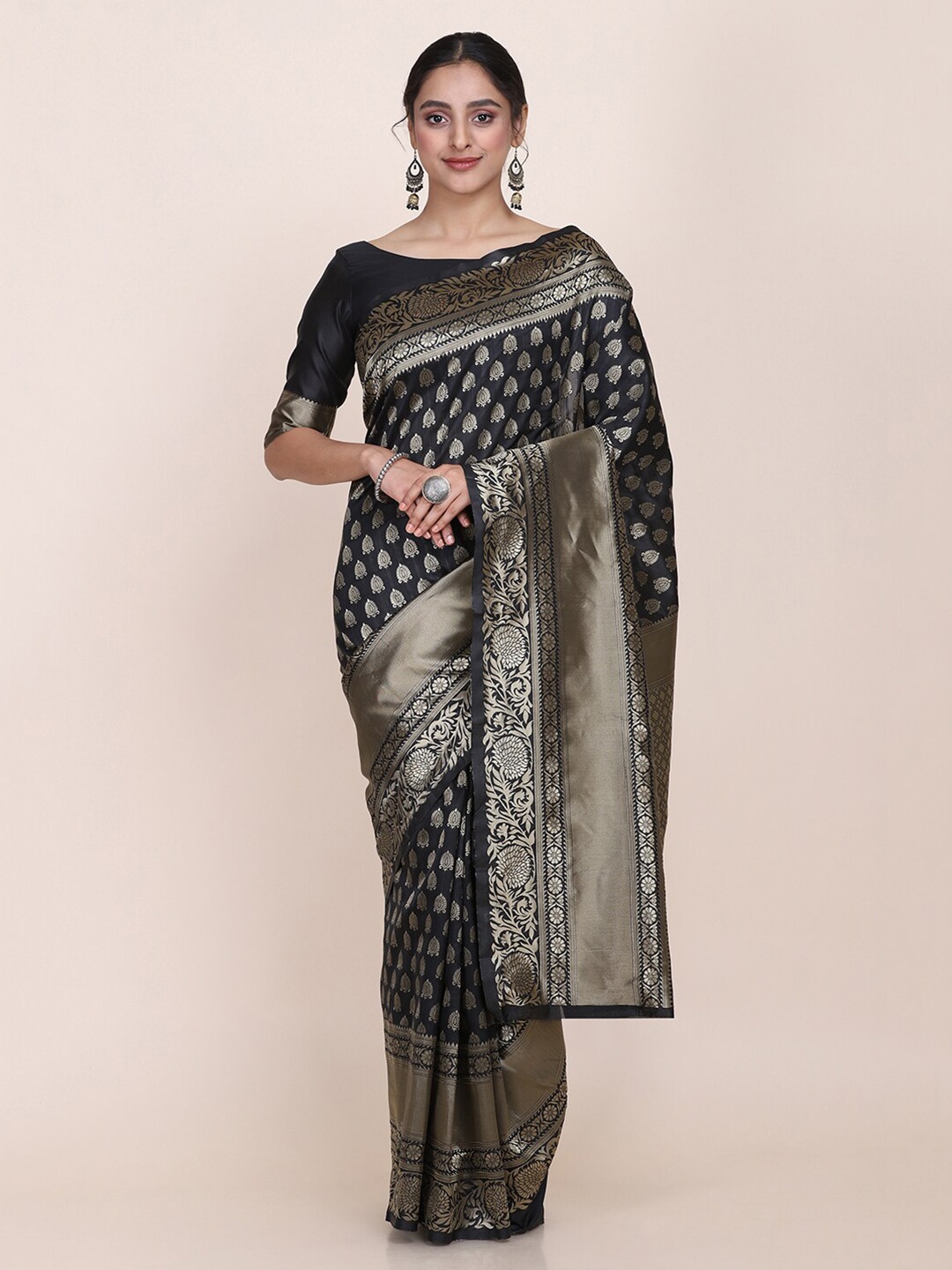 

Shaily Black & Gold-Coloured Ethnic Motifs Zari Woven Design Silk Blend Saree