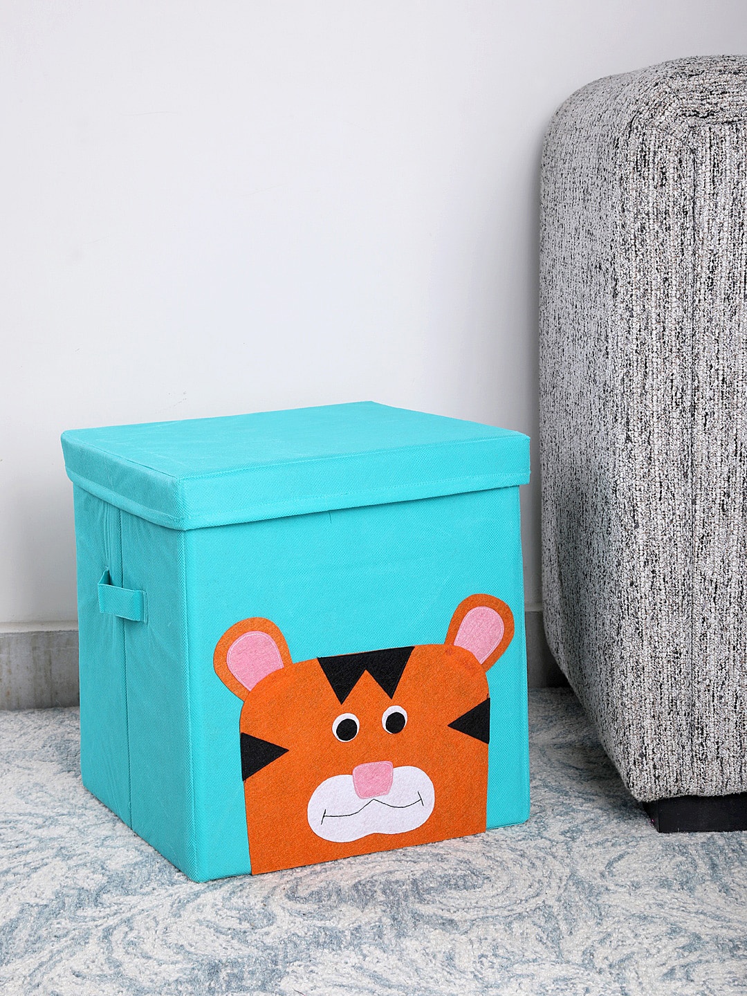 

My Gift Booth Blue Tiger Storage Cube with A Lid