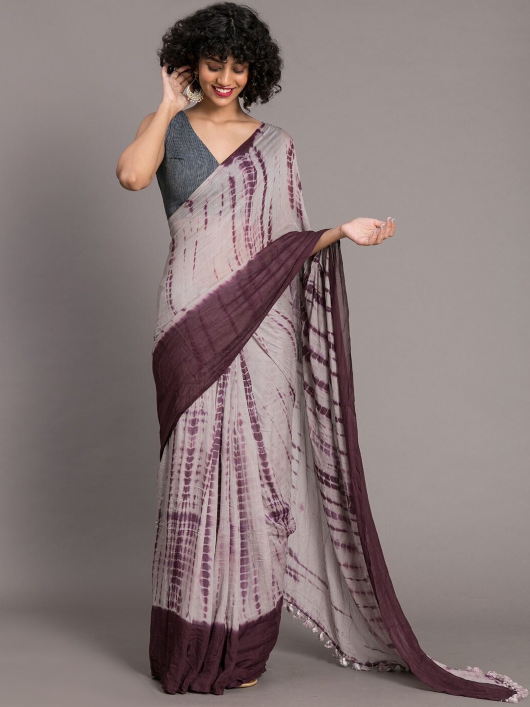 

Suta Mauve & Burgundy Tie and Dye Saree