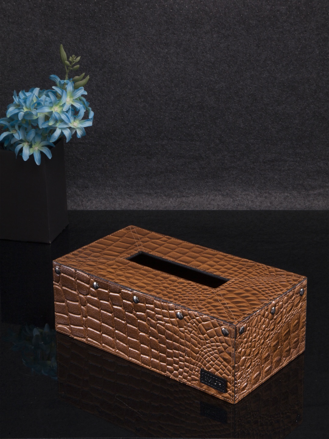 

IMUR Tan Brown Textured Leather Tissue box