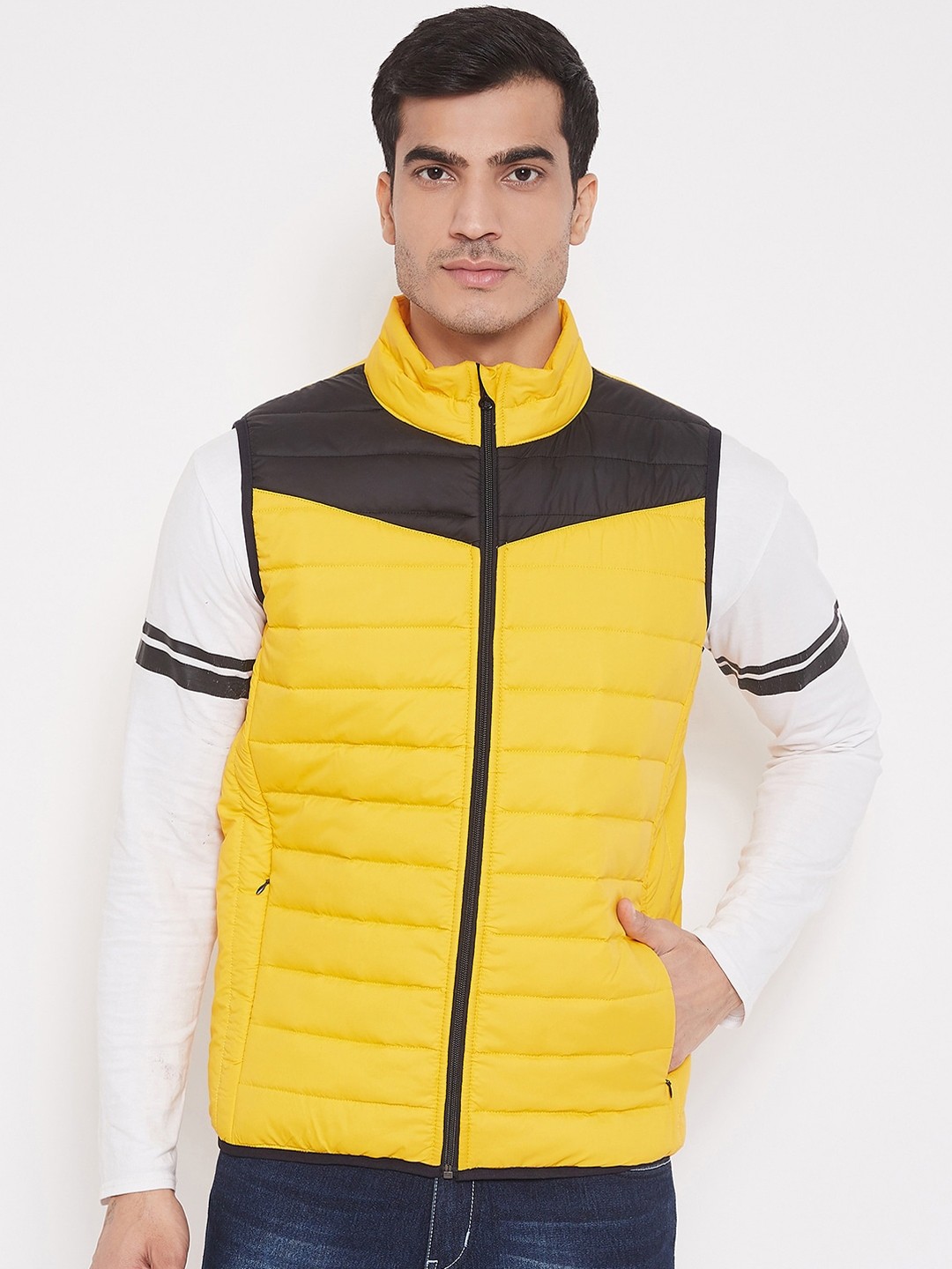 

ATHLISIS Men Yellow Colourblocked Lightweight Puffer Jacket