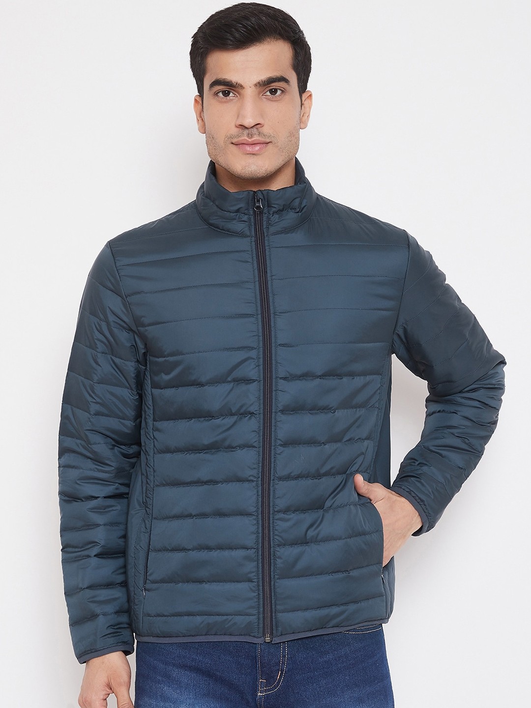 

ATHLISIS Men Navy Blue Lightweight Puffer Jacket