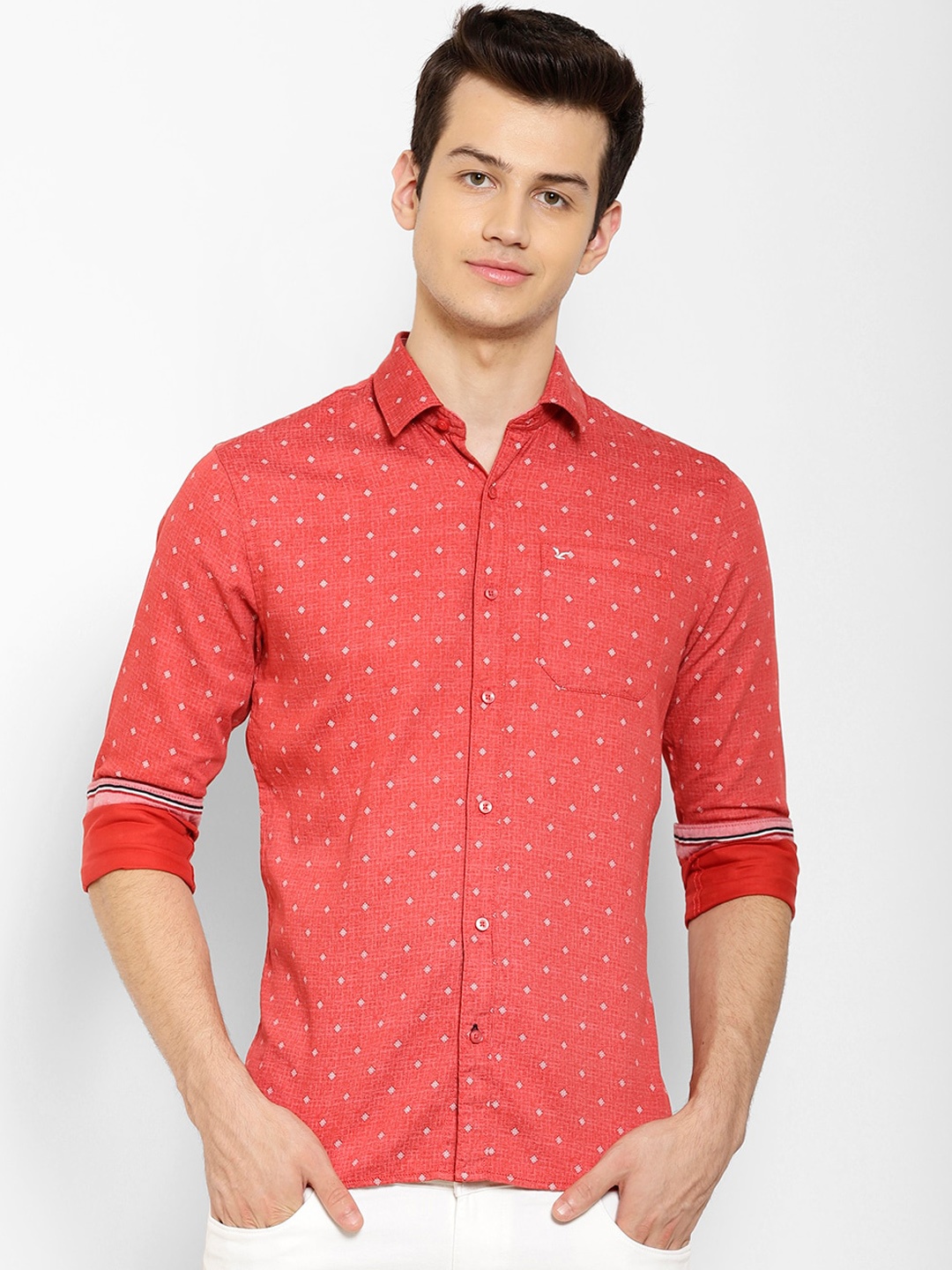 

cape canary Men Red & White Micro Ditsy Printed Casual Shirt