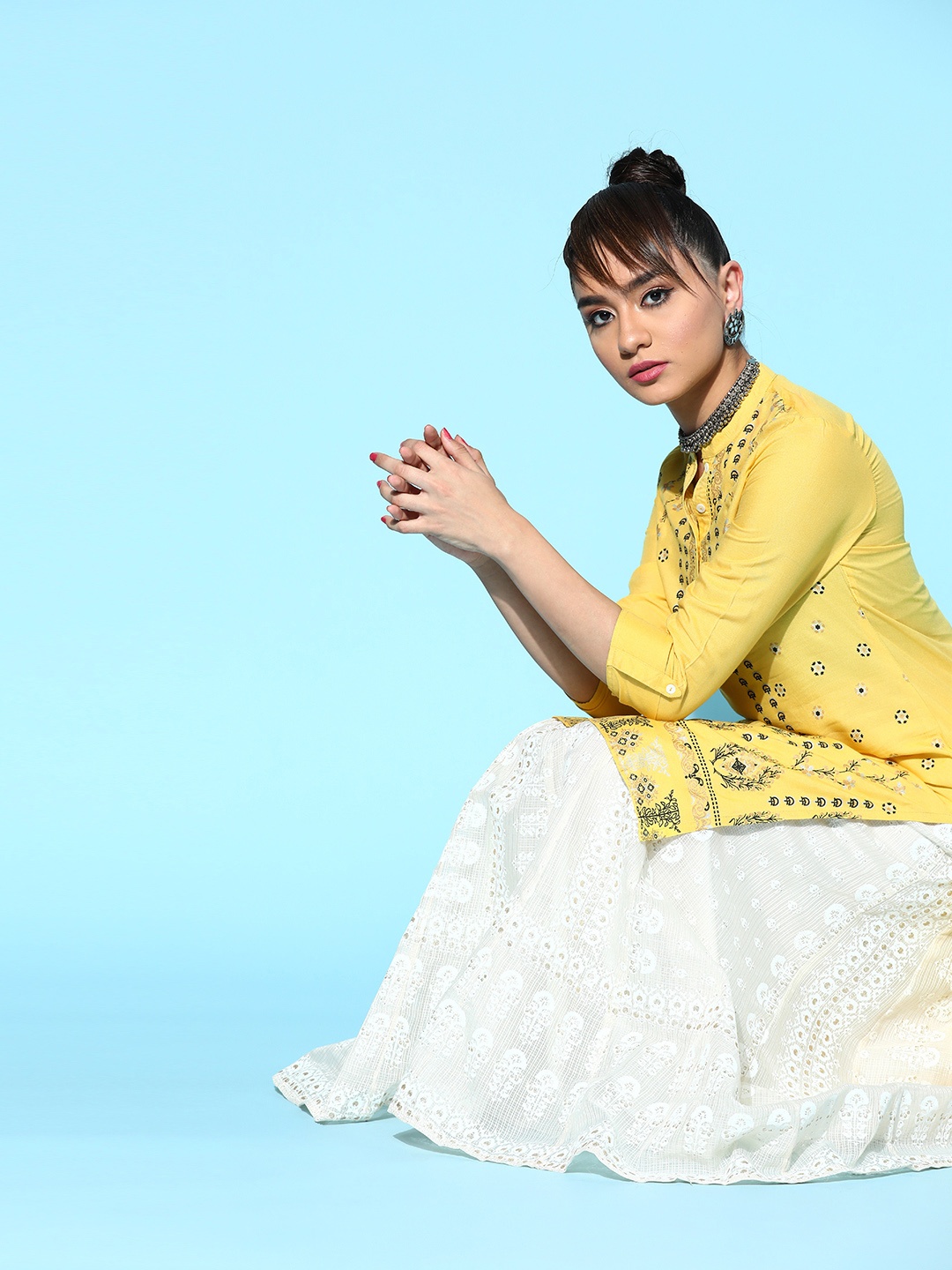 

Sangria Women Yellow & Black Ethnic Motifs Printed Kurta