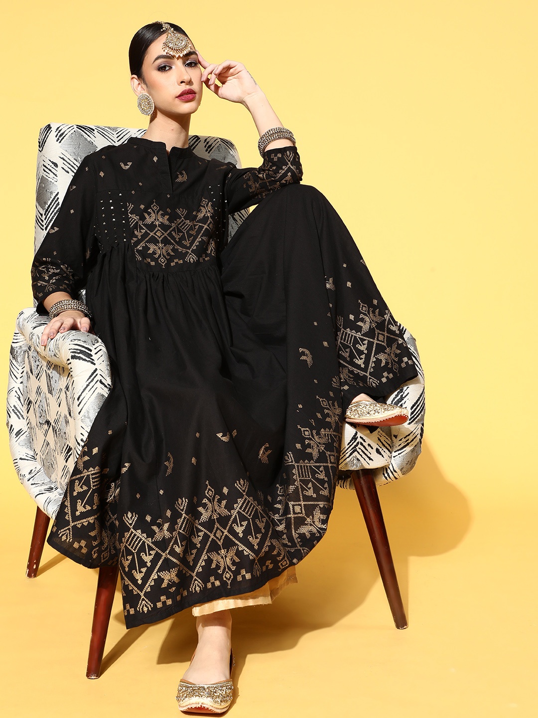 

Sangria Women Black & Golden Pure Cotton A-Line Geometric Print Kurta