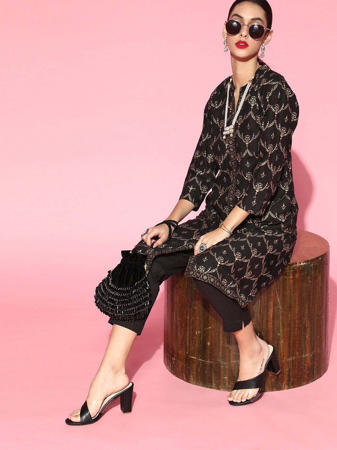 

Sangria Ethnic Motifs Pure Cotton Kurta Set, Black
